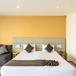 Melpo Antia & Aparthotel 4*