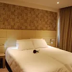 Melpo Antia & Aparthotel