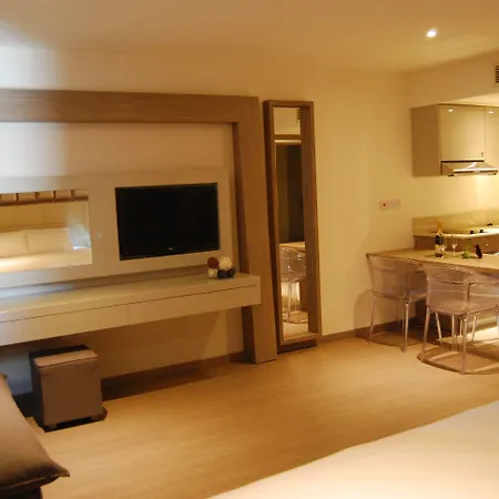 Apartahotel Melpo Antia Hotel&suites 4*