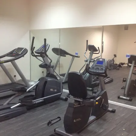 Melpo Antia & איה נאפה