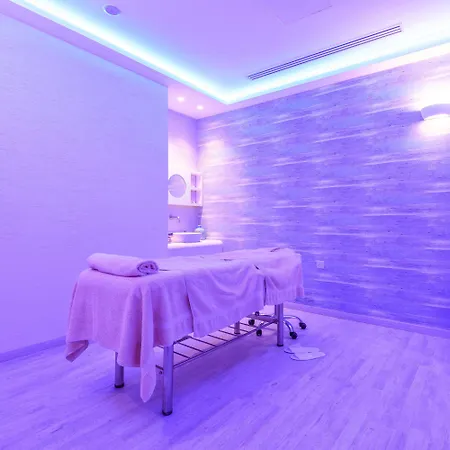 아파트호텔 Melpo Antia & 4*