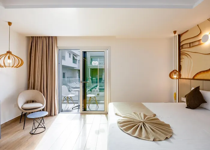 Melpo Antia & Aparthotel 4*