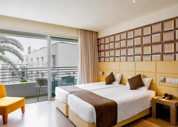 Aparthotel Melpo Antia & 4*